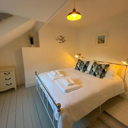 Harbourside House Holiday home *